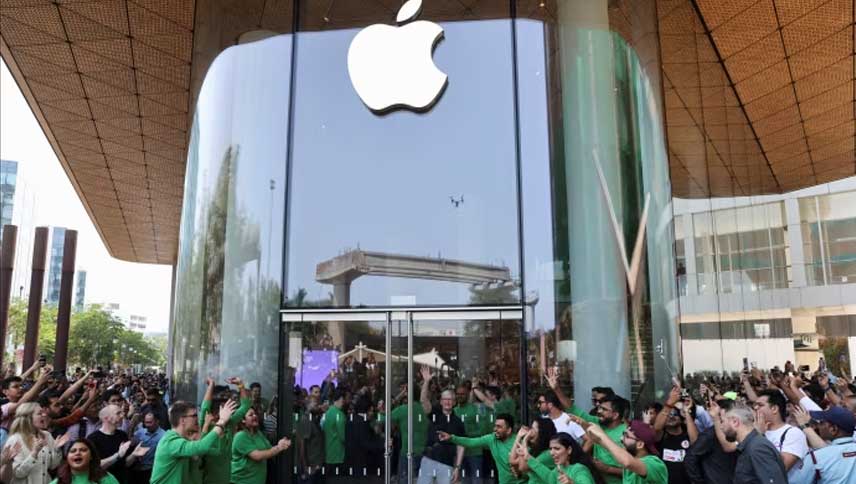 Apple defies Trump to expand India manufacturing